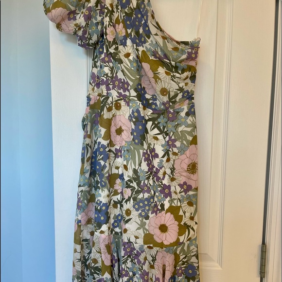 ASTR Santorini One Shoulder MIDI Dress - Picture 2 of 4